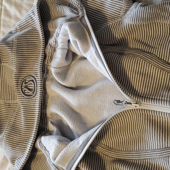 Lululemon scuba hoodie GUC - Picture 4 of 4